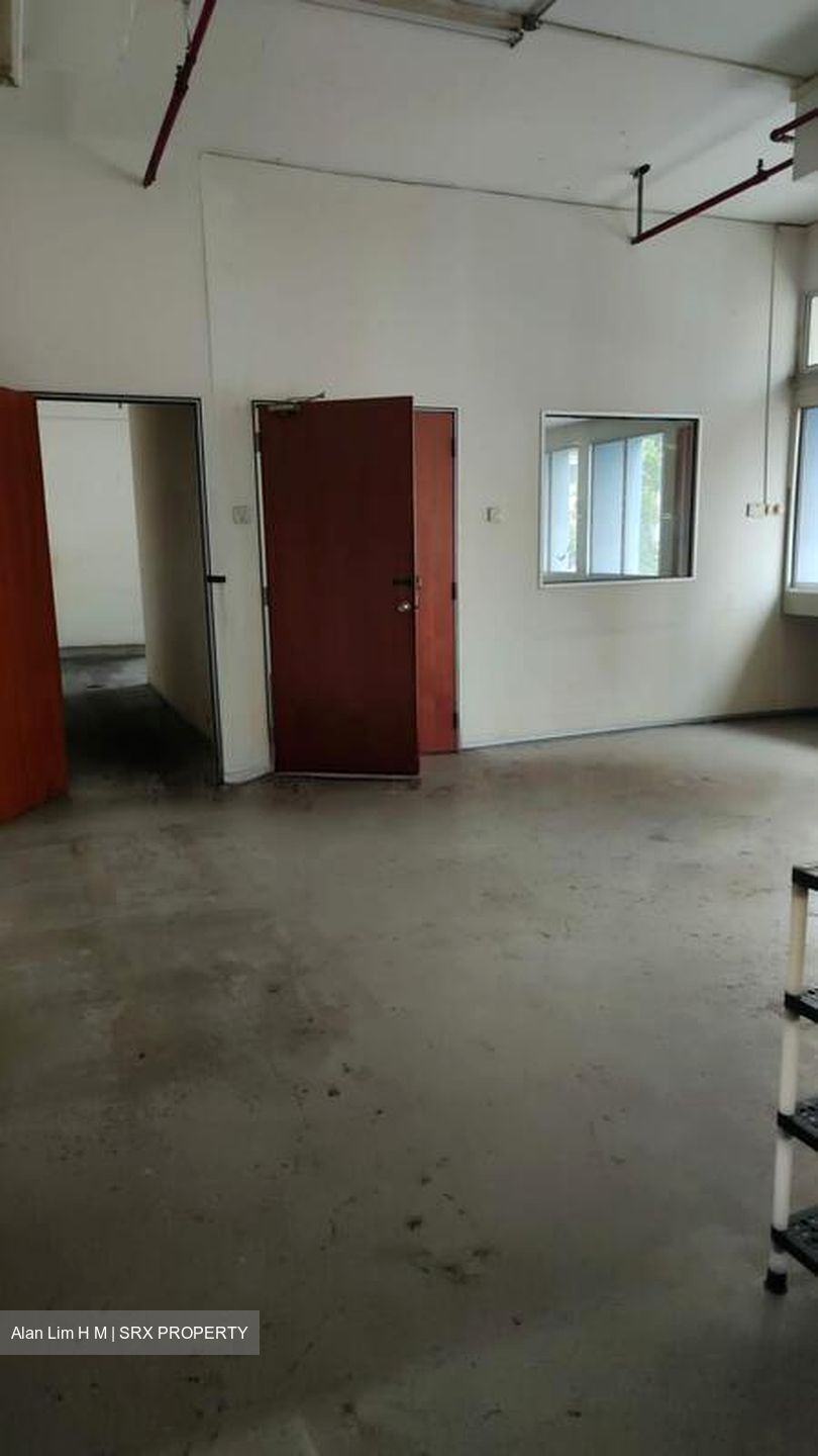 Sennett Estate (D13), Factory #586597041